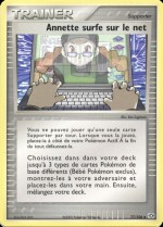 Carte Pokémon: Annette surfe sur le net